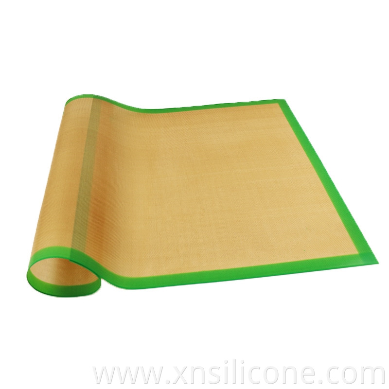 Silicone baking mat